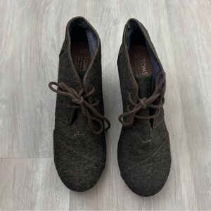 TOMS Dark Brown Wedge Boots size 7